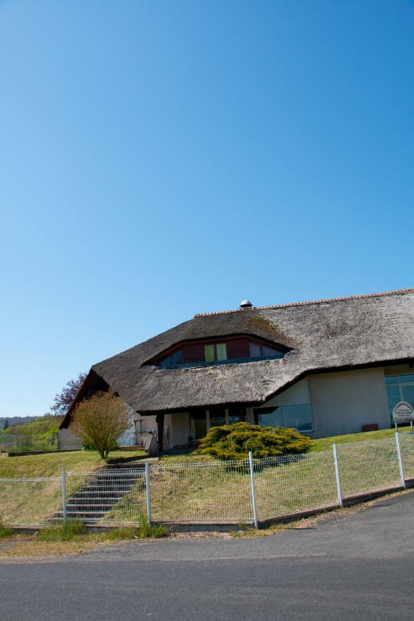 Hôtel La Chaumiere Des Vigneaux à Issoire Extérieur photo